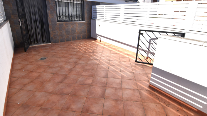 Image No.27-3 Bed Townhouse for sale