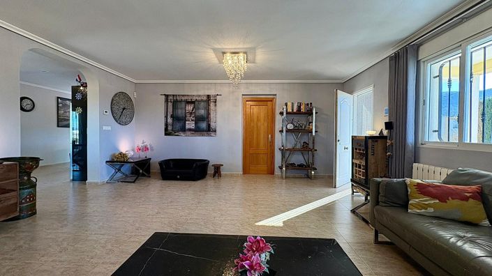 Image No.14-4 Bed Villa for sale