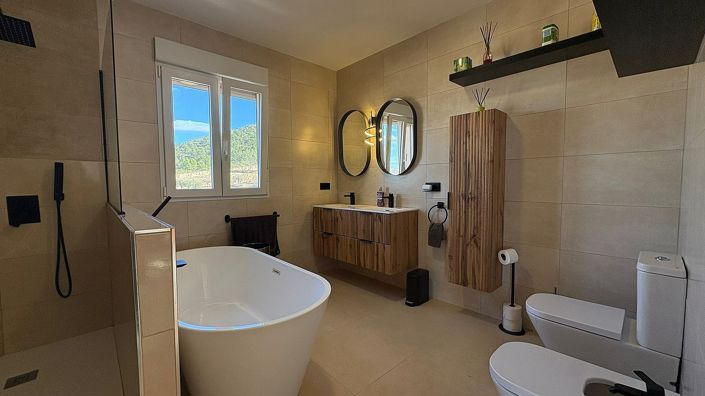 Image No.39-4 Bed Villa for sale