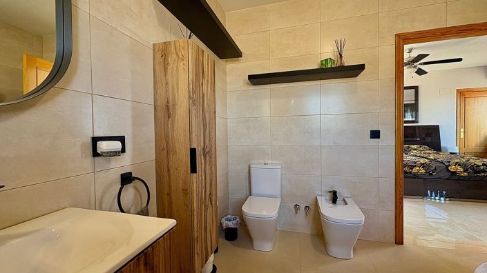 Image No.43-4 Bed Villa for sale