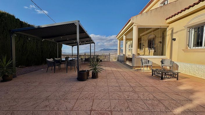 Image No.45-4 Bed Villa for sale