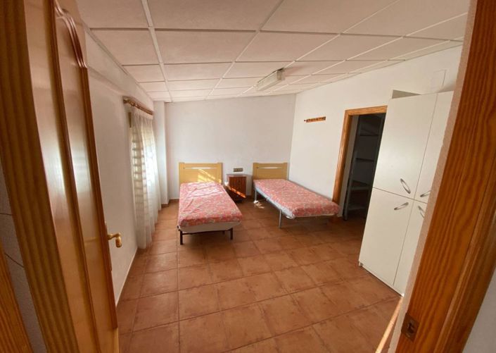 Image No.38-5 Bed Townhouse for sale