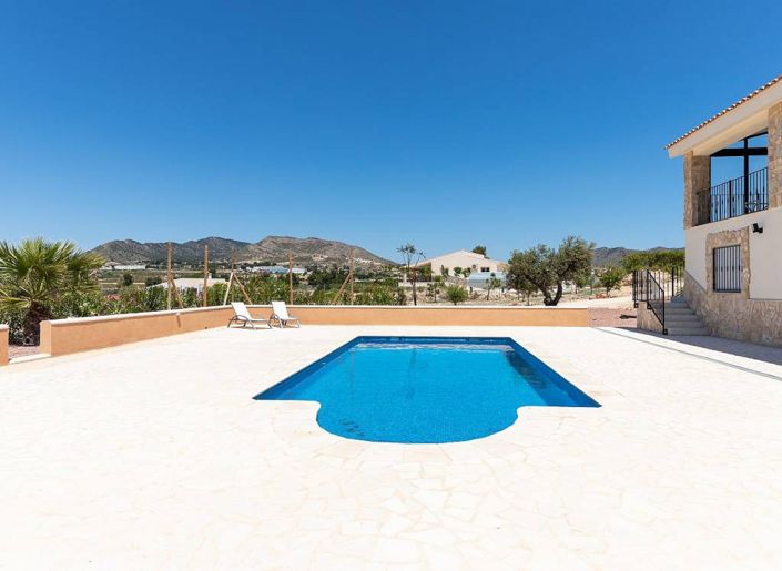 Image No.3-5 Bed Villa for sale