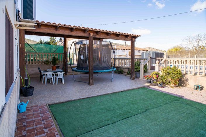 Image No.47-5 Bed Country House for sale