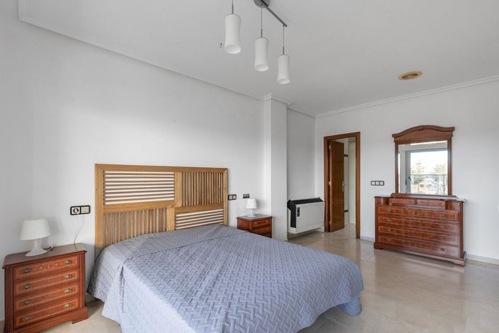 Image No.23-3 Bed Apartment for sale