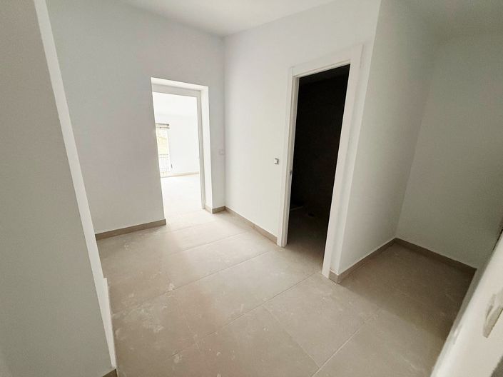 Image No.19-3 Bed Townhouse for sale