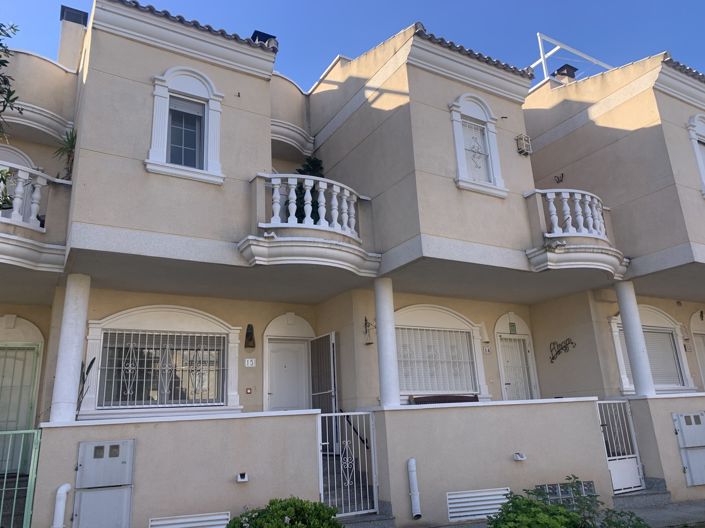 Image No.26-3 Bed Townhouse for sale