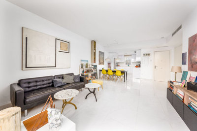 10-bb915d1cb19341576dcdc994b81ab9c5