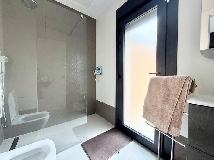 Image No.10-Villa de 4 chambres à vendre à Ciudad Quesada