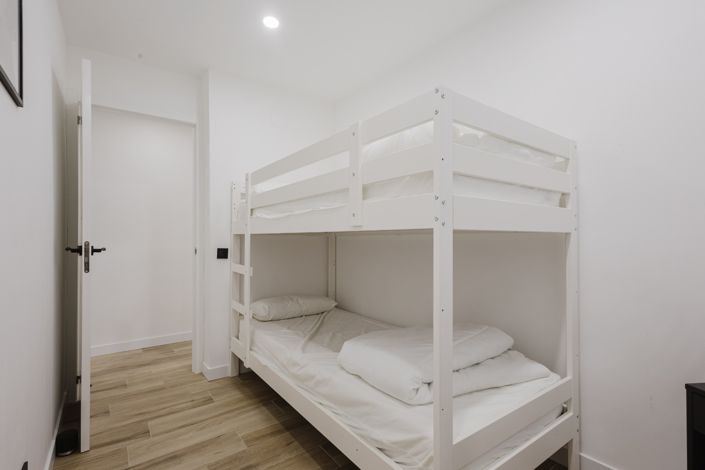 Image No.33-3 Bed Apartment for sale