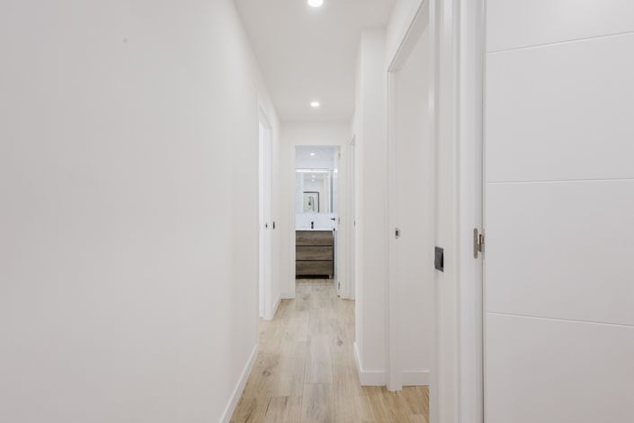 Image No.37-3 Bed Apartment for sale