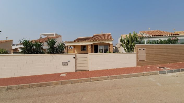 Image No.4-2 Bed Villa for sale