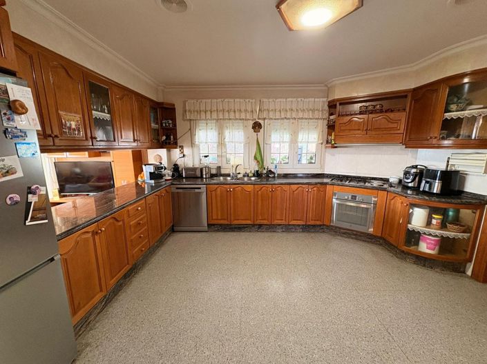 Image No.11-Villa de 6 chambres à vendre à Sax