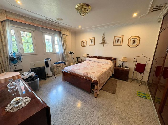 Image No.25-Villa de 6 chambres à vendre à Sax