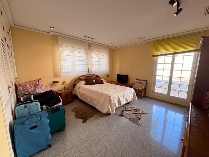 Image No.37-Villa de 6 chambres à vendre à Sax