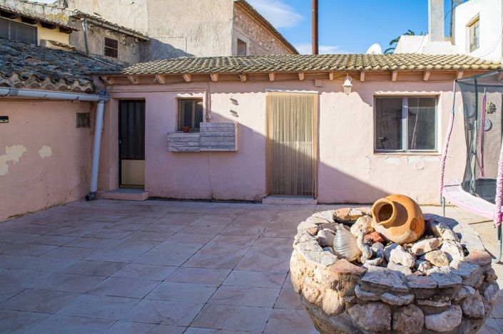 Image No.14-5 Bed Country House for sale