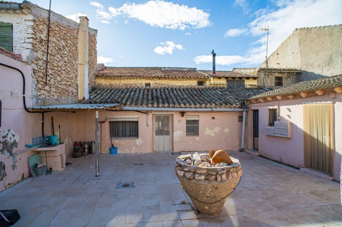 Image No.19-5 Bed Country House for sale