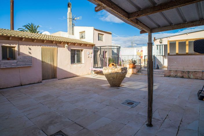 Image No.24-5 Bed Country House for sale