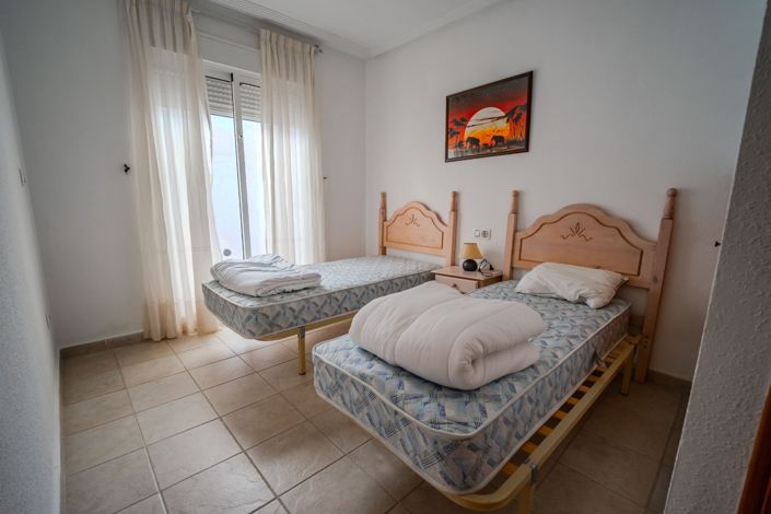 Image No.11-3 Bed Townhouse for sale