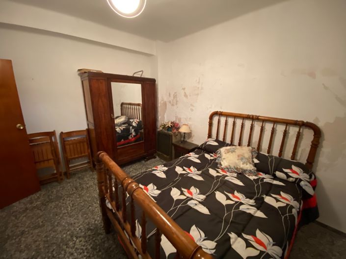 Image No.11-5 Bed Townhouse for sale