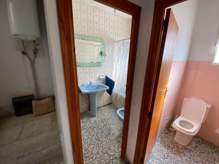 Image No.16-5 Bed Townhouse for sale