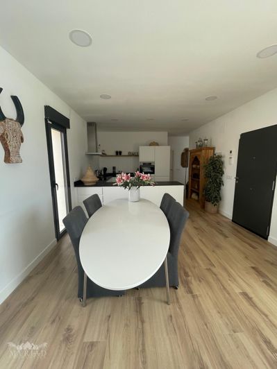 Image No.13-3 Bed Townhouse for sale