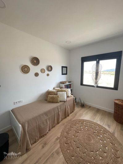 Image No.18-3 Bed Townhouse for sale