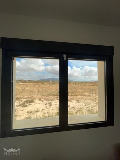 Image No.27-3 Bed Townhouse for sale