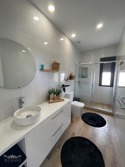 Image No.34-3 Bed Townhouse for sale