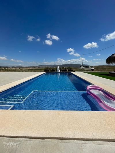 Image No.38-3 Bed Townhouse for sale