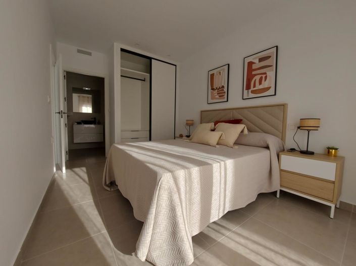 Image No.18-3 Bed Villa for sale