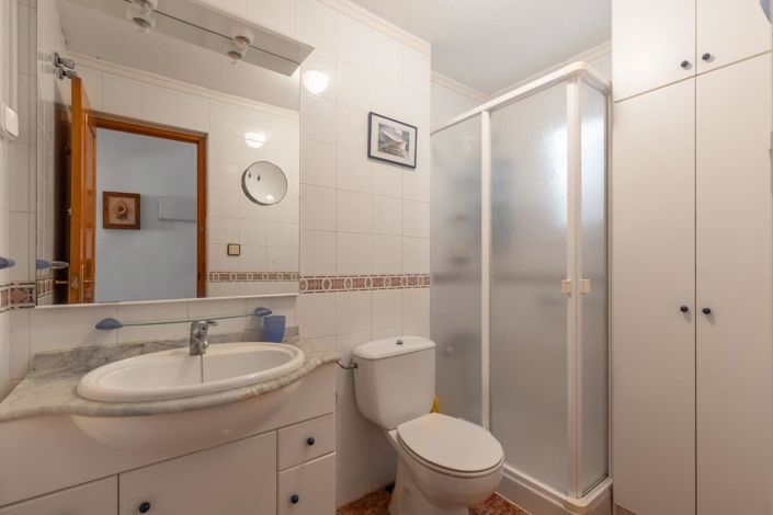 Image No.12-2 Bed Apartment for sale