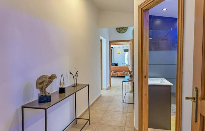 Image No.17-6 Bed Villa for sale