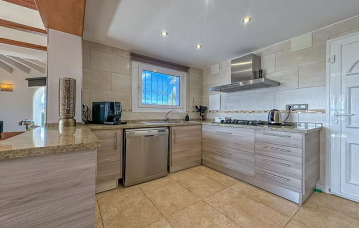 Image No.3-6 Bed Villa for sale