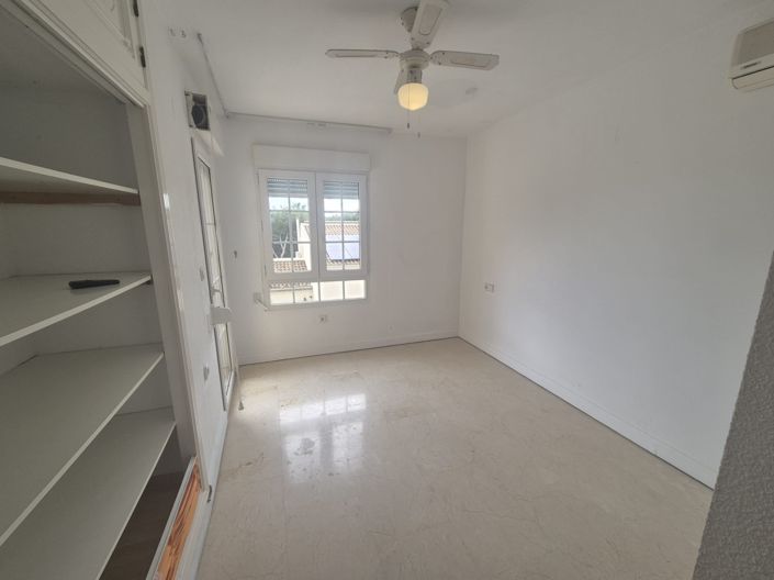 Image No.18-4 Bed Villa for sale