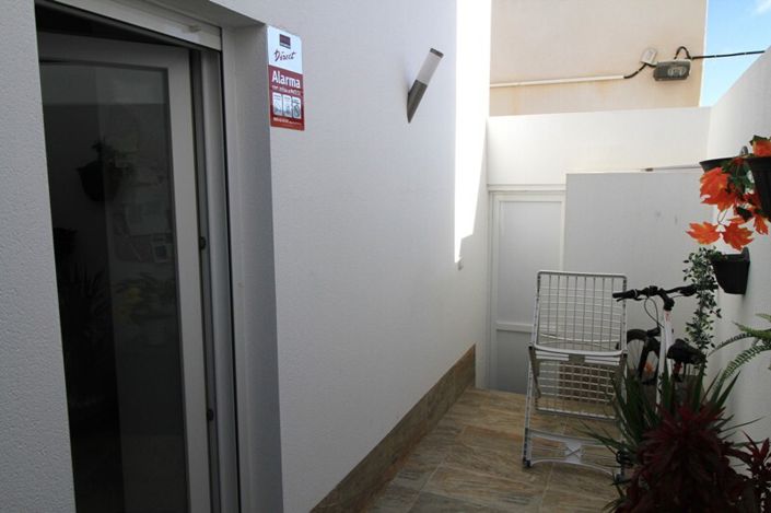 Image No.14-3 Bed Townhouse for sale