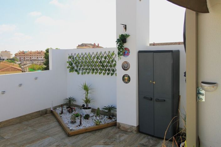 Image No.34-3 Bed Townhouse for sale