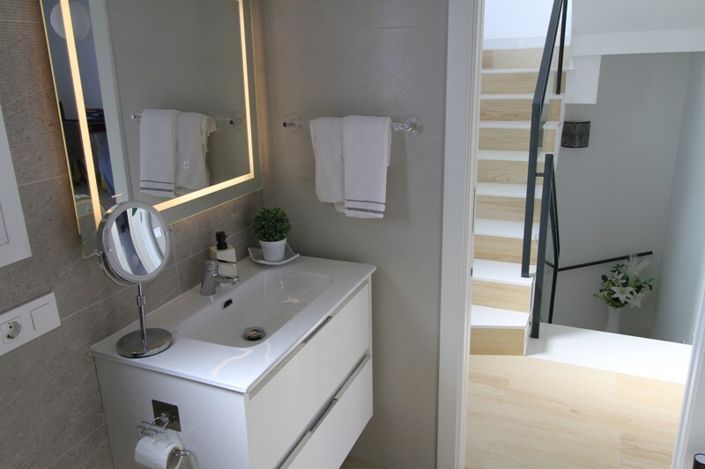 Image No.37-3 Bed Townhouse for sale