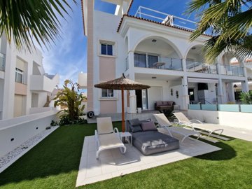 o1jholmedc1j058uf1e5a2eb1hjr3u