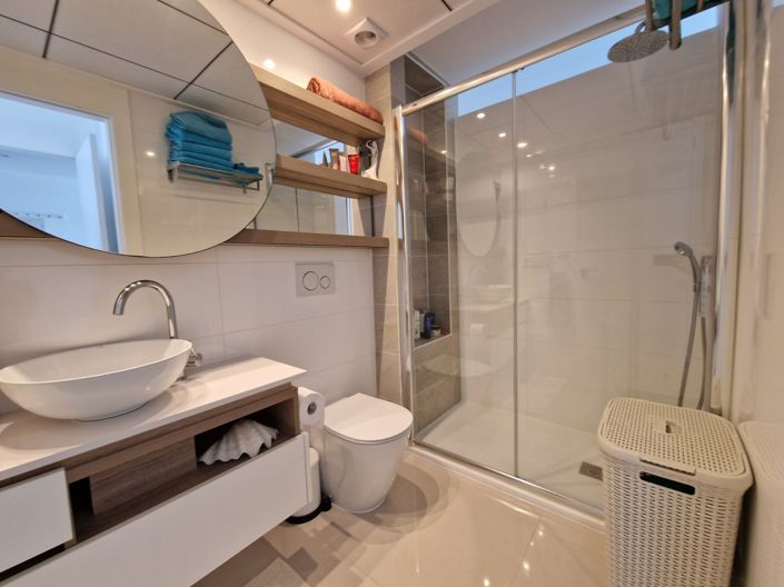 Image No.18-2 Bed Apartment for sale