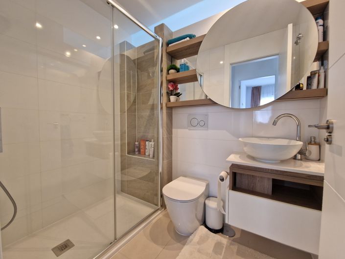 Image No.24-2 Bed Apartment for sale