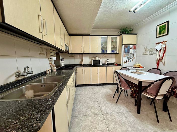 Image No.2-5 Bed Apartment for sale