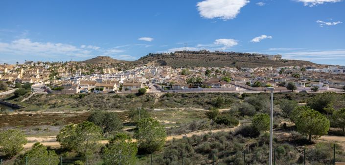 Image No.28-3 Bed Townhouse for sale