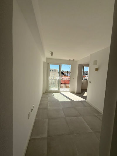 Image No.19-3 Bed Apartment for sale