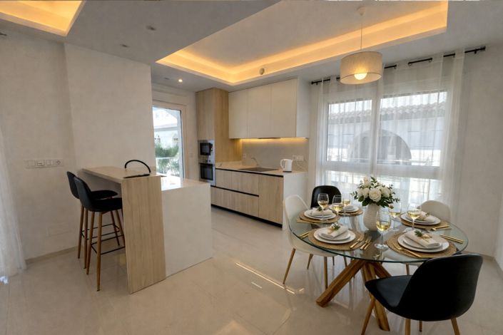 Image No.8-2 Bed Apartment for sale