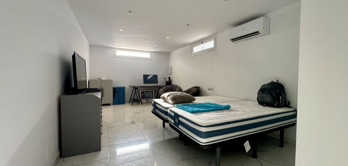 Image No.20-5 Bed Villa for sale