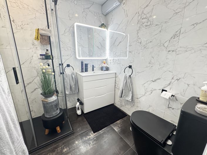 Image No.15-2 Bed Villa for sale