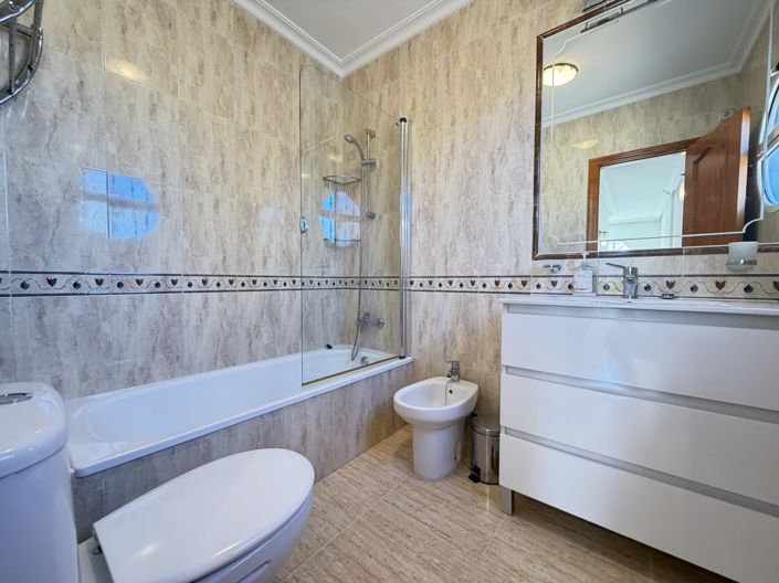 Image No.23-3 Bed Villa for sale