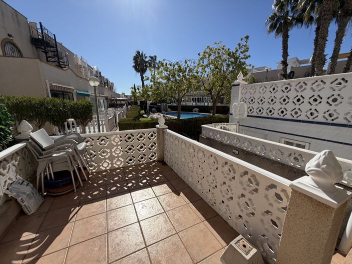 Image No.8-2 Bed Townhouse for sale