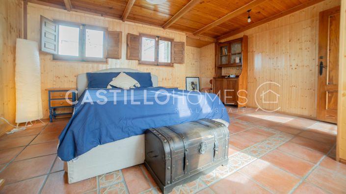 Image No.16-2 Bed Bungalow for sale